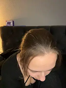 MaryPeach666 - Boobs Out 5min 🍒 + LT Live Pussy Pic