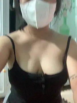 LauraBabyboo - Show pussy