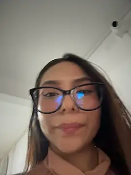 Amira_cute2 - Control toy 2 min
