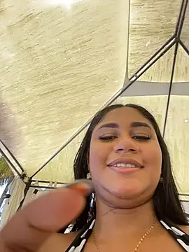 NayTorres - MAKE ME BIG SQUIRT IN PUBLIC
