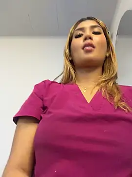 Kinky-Spa - 1 FINGER IN MY ASS