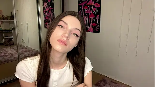 VeroniqueJaap - Tease with my shirt/top
