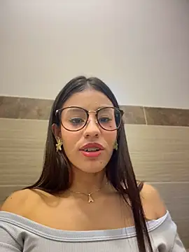 Alejandra_ospina - HARD FUCK PUSSY IN PUBLIC MALL+ CREAMY