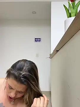 Ariana-07