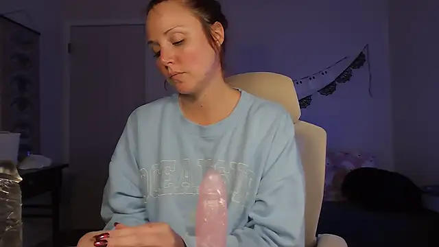 WakeAndBlaze - Dildo in pussy - Ass to cam