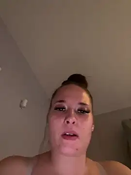 Poppylooloo - Rub asshole