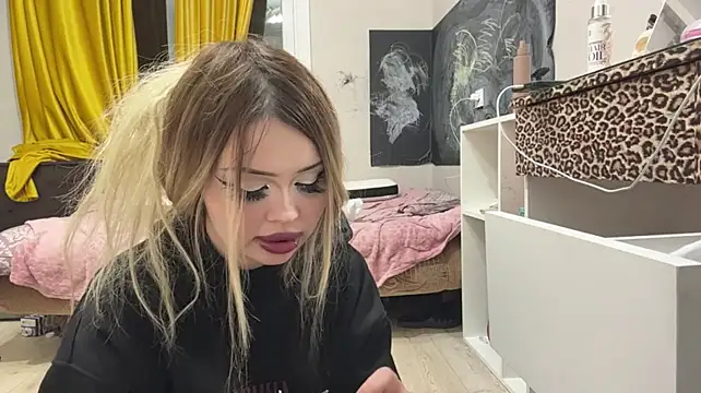 Miafruit - Massage my boobs