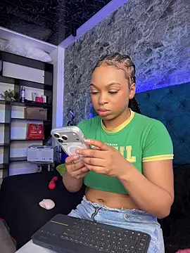 Melany_Williams - NAKED SHOW AND OIL IN YOUR BODY