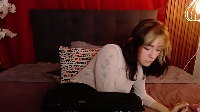 Melodyygirl_ - Spanks ass x10