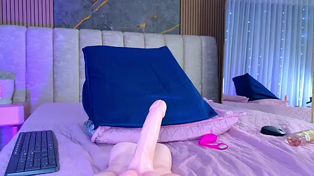 Mia_scot - Show Big Squirt 🍑🍑💦💦