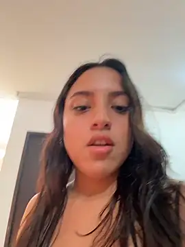 MeggyMae_ - show my pussy + rub clit
