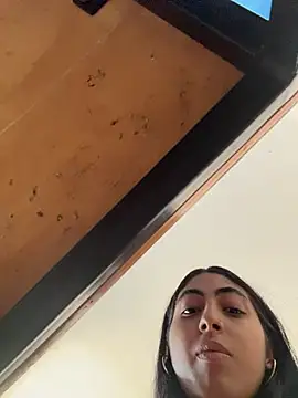 Lily_Rush - Show tits