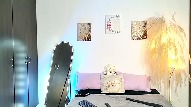 SarahCinnamon- - SLIDE PANTY + FINGERING IN DOGGY🥵💦