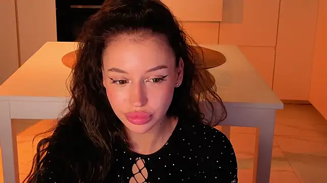 Regina_Amour - lick suck finger