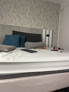 LyraBell - control my domi for 2 min 🔥💦