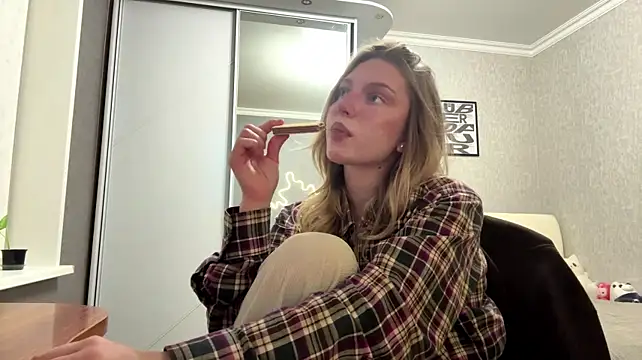 LatishaKrauel - Hot Tease Dance for u