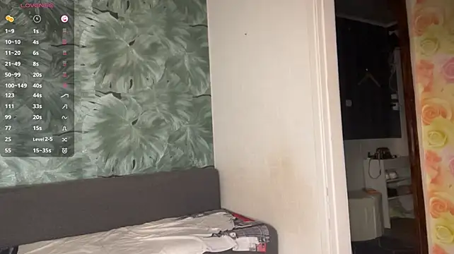 DoretheaPlessner - Slap my sexy tits every 10 tkns
