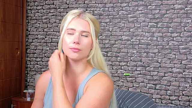 CuteBlondeMe - Dildoing pussy