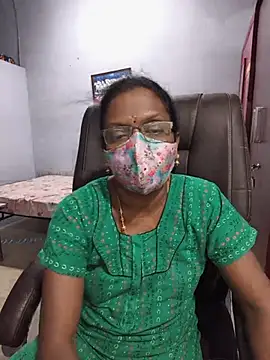 Umashreetamil - Full nude oil show 3 mts