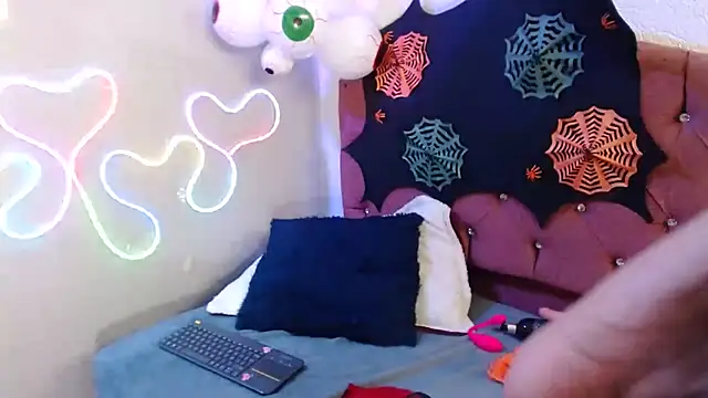 Yandal_Iris - balls anal and nipple shields