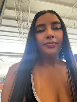 Honeyboo_ - I suck my friend's tits
