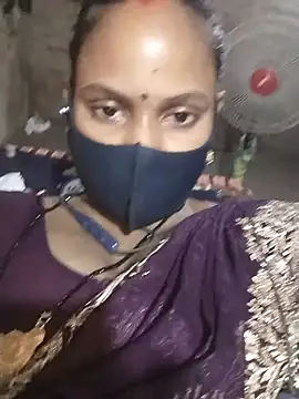 Sexy-Lisa0 - @PoojaSingh4455