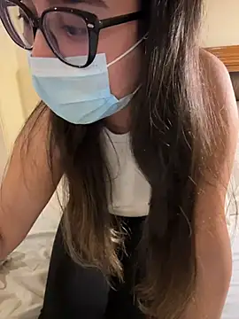 JAsMinE678 - Squirt + ride dildo in group show