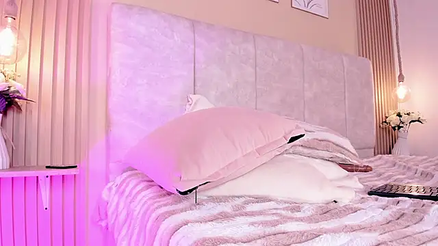 Cherlynnn - mostar coño peludo
