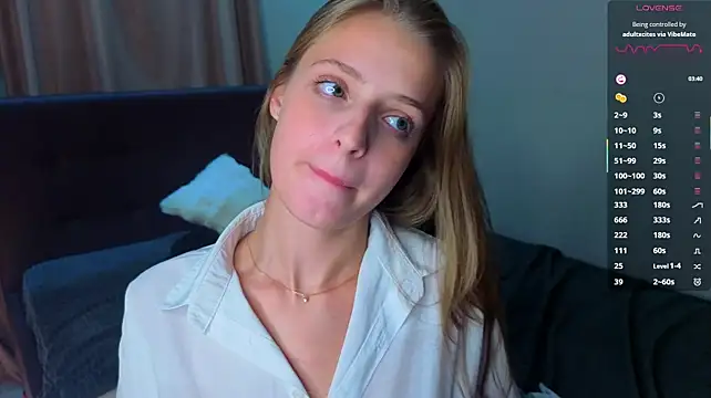 FayeLivingston - doggy tease