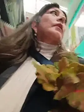 Emma_tour - W Make me vibrate in public