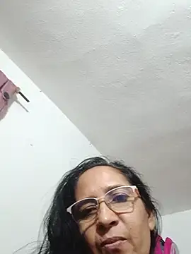 AnnaArela - tease with boobs