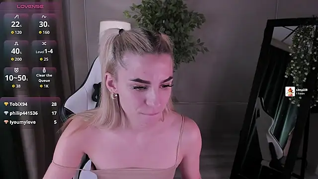 Emy__angel - topless