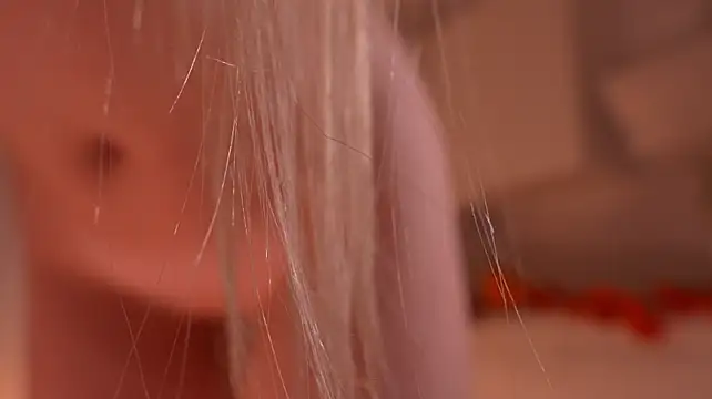 Miablueye - Cum show