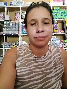 MIA-LARIOS - Aceite en mi nalgas
