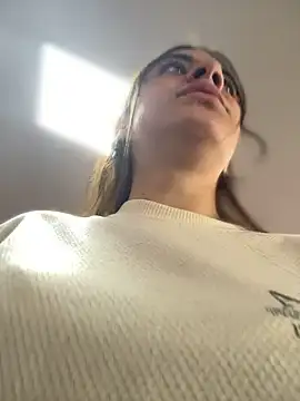Hannacruzs - Let's play in the gym bathroom and cum