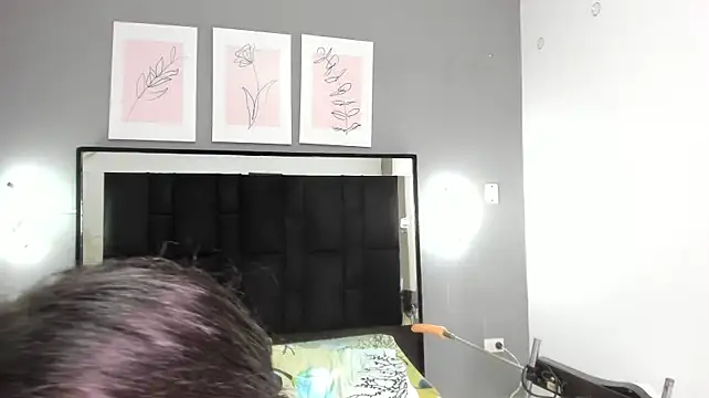Zoe_curvyy - 3 hard slaps to make it turn red