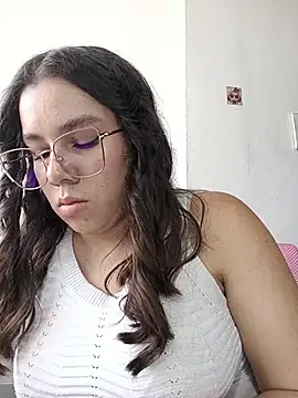 EmmaSulivan - masturbation in panty🤤😋😏