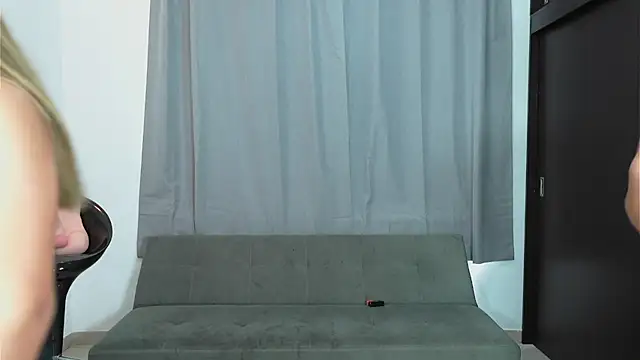 Angelsofaurora - Naked 2 Girls