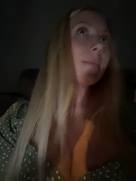 TrueSexyCrime - Get naked inside the car