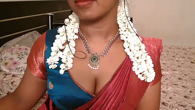 Dhiyapink - nude show