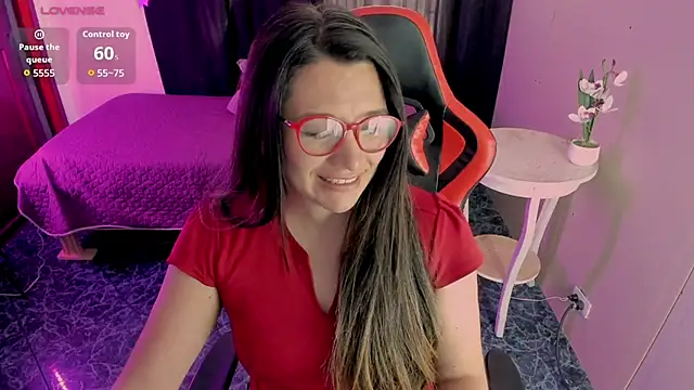 Hanna_MA - let the teacher show you her ass