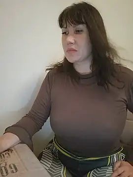 ROXOLANAA_SEXY - Tease with legs