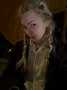 Elsawhere - keep boobs in bra OUT for 20 sec 🤯🍒