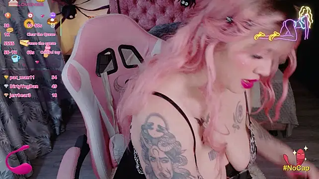 Lilu_69 - Show boobs + saliva 🎃 👻