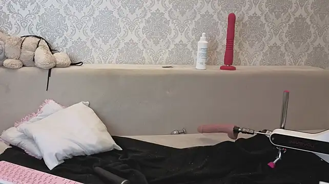 LesleyMil - gentle blowjob /control 2 min