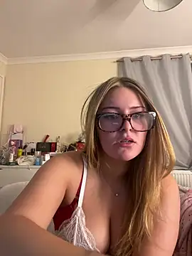 Cherryrosealiee - flash boobss