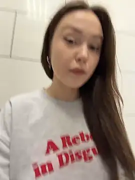 Peachy_Dream - make me massage my pussy with open door