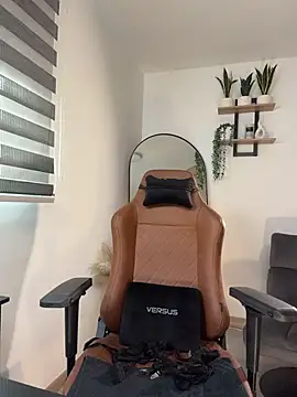 LisaMonroe_
