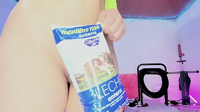 Karol_stom - PLUG IN ASS