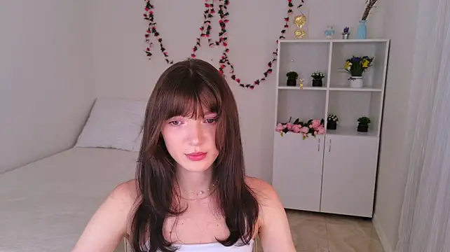 OwlEva - feet in stockings)